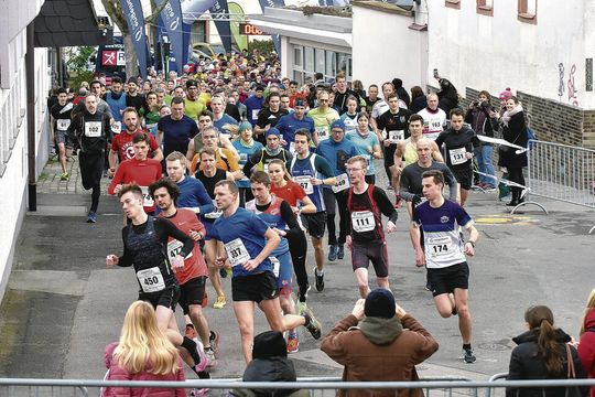 Der Mathaisemarktlauf für große und kleine Sportler hat dieses Jahr einen neuen Sponsor und in Bürgermeister Christoph Oeldorf einen neuen Schirmherrn. Foto: Dorn