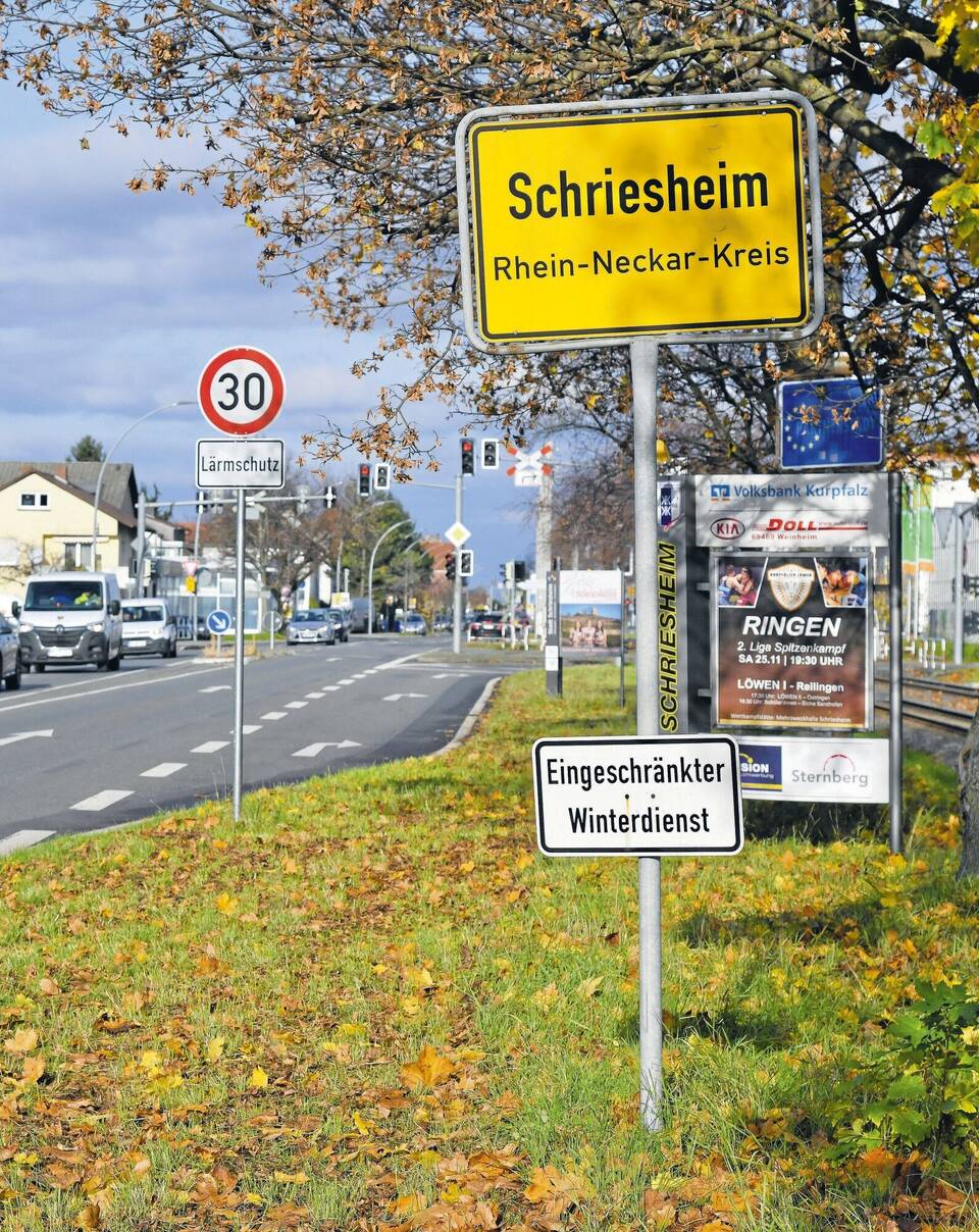Das Ortseingangsschild zwischen der Edelstein- und der Robert-Bosch-Straße. Foto: Dorn